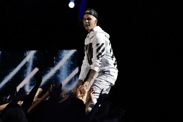 Justin Bieber foi flagrado andando pelado nas suas férias (Foto: Getty Images)