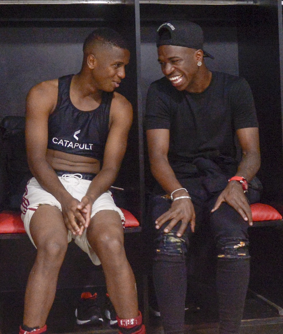 Bill e Vinícius Júnior se destacaram na base do Flamengo — Foto: Marcelo Cortes/ Flamengo