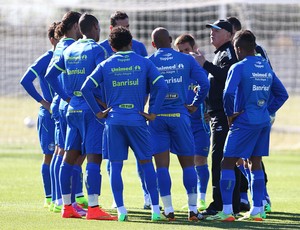 Felipão prepara equipe contra o Criciúma (Foto: Eduardo Deconto) Felipão prepara equipe contra o Criciúma (Foto: Eduardo Deconto)