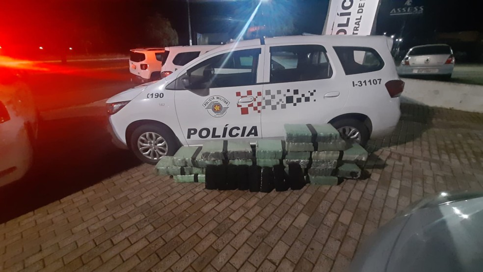 Polícia Rodoviária apreende mais de 200 quilos de maconha em Salto Grande — Foto: Polícia Rodoviária