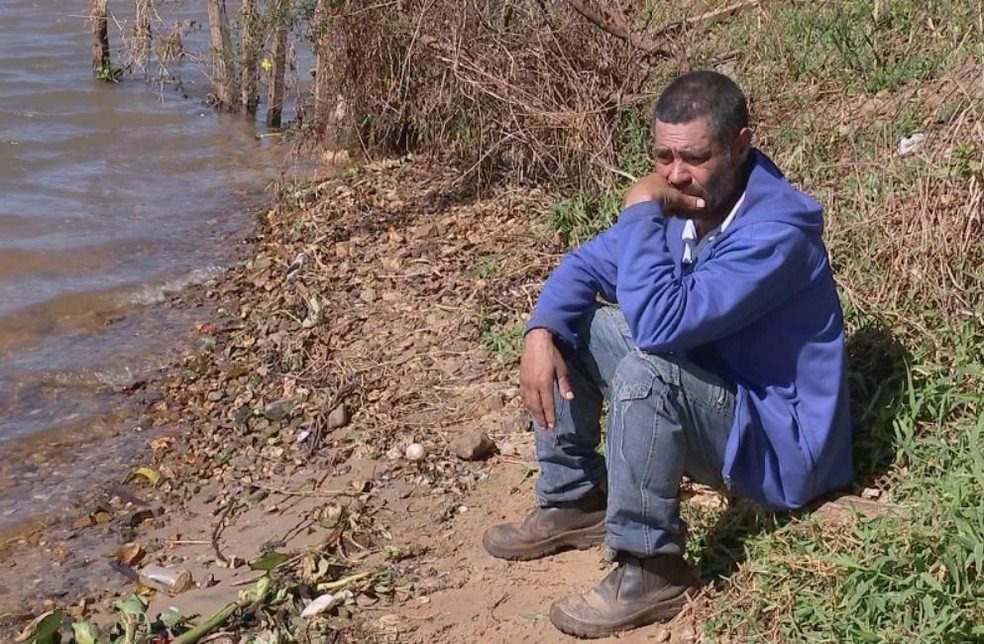 José Rodrigues acompanhou as buscas pelo amigo no Tietê em Macatuba  (Foto: Reprodução / TV TEM )