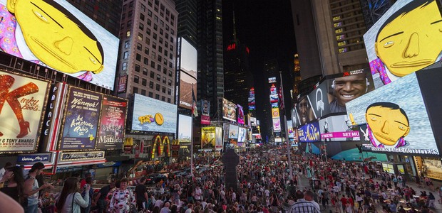 'Conexão Paralela' nos telões da Times Square (Foto: Divulgação)