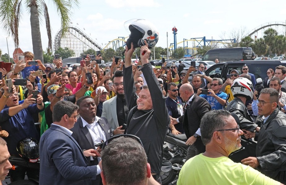 O presidente Jair Bolsonaro durante motociata em Orlando, nos EUA