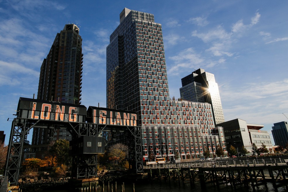 Long Island City, que fica no Queens em Nova York, foi um dos locais escolhidos para receber a nova sede da Amazon. — Foto: Eduardo Munoz/Reuters