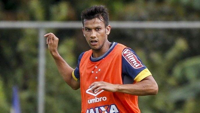 Jogadores esperam Cruzeiro com mais ritmo no clássico do que na estreia