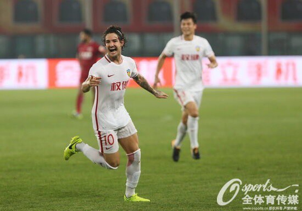 Alexandre Pato tem 12 gols em 20 jogos pelo Tianjin Quanjian (Foto: Reprodução / Osports Media)