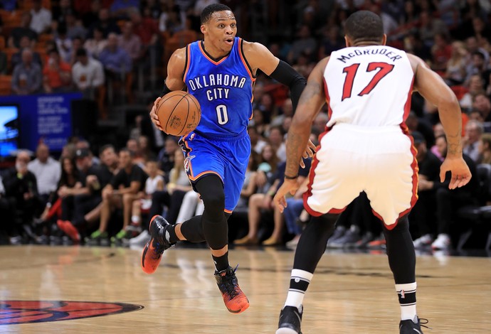 Russell Westbrook fez mais um triplo-duplo na vitória do Oklahoma City Thunder contra o Miami Heat (Foto: Getty Images)