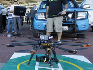 Drone foi usado pela PM do Rio em Macaé (Foto: Shana Reis/Governo do Estado do RJ/divulgação)