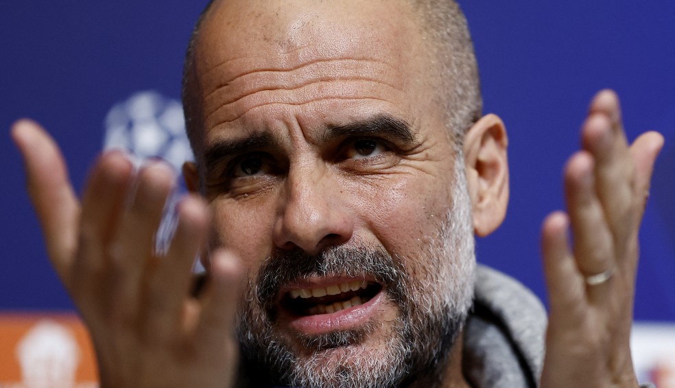 Pep Guardiola durante entrevista coletiva do Manchester City antes do jogo contra o RB Leipzig — Foto: Reuters