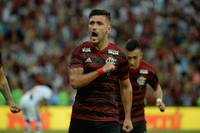 Arrascaeta busca quebrar jejum de gols em jogo contra o Vasco.