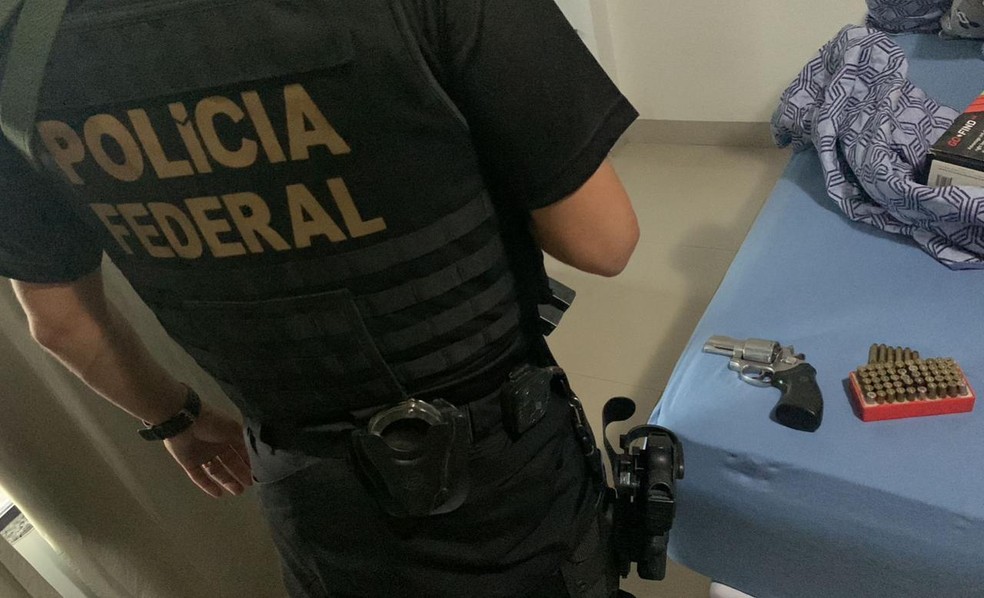 Arma apreendida pela Polícia Federal em Cuiabá (MT) durante operação contra garimpo ilegal de ouro — Foto: Polícia Federal/Divulgação