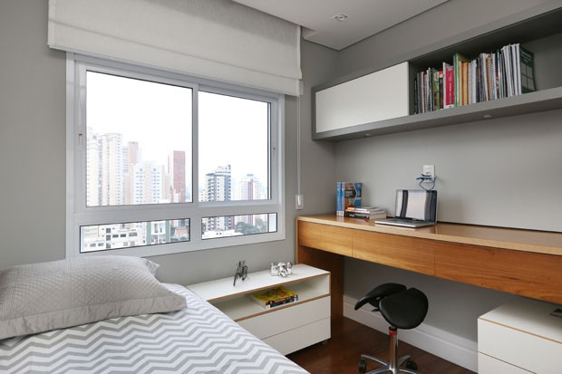 Apartamento clean tem varanda integrada e jardim vertical (Foto: Divulgação)