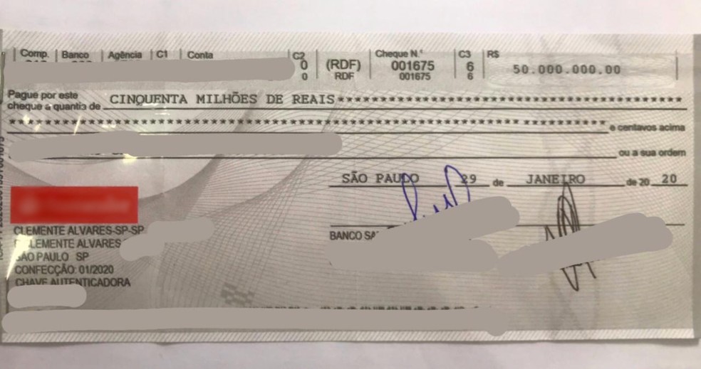 Homem foi preso após tentar descontar cheque falso de R$ 50 milhões, em Curitiba — Foto: Divulgação/Polícia Civil