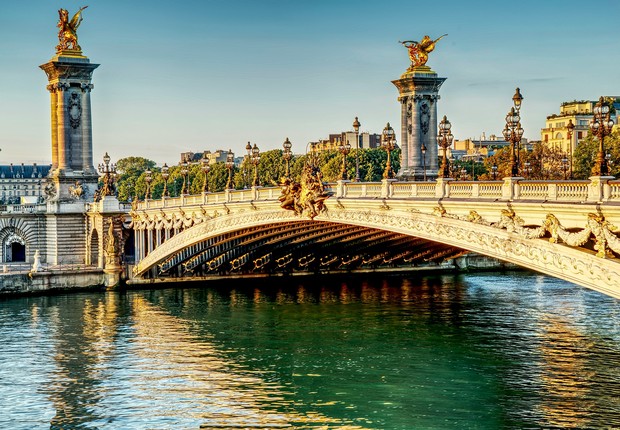 Ponte Alexander III, em Paris (Foto: Pixabay)