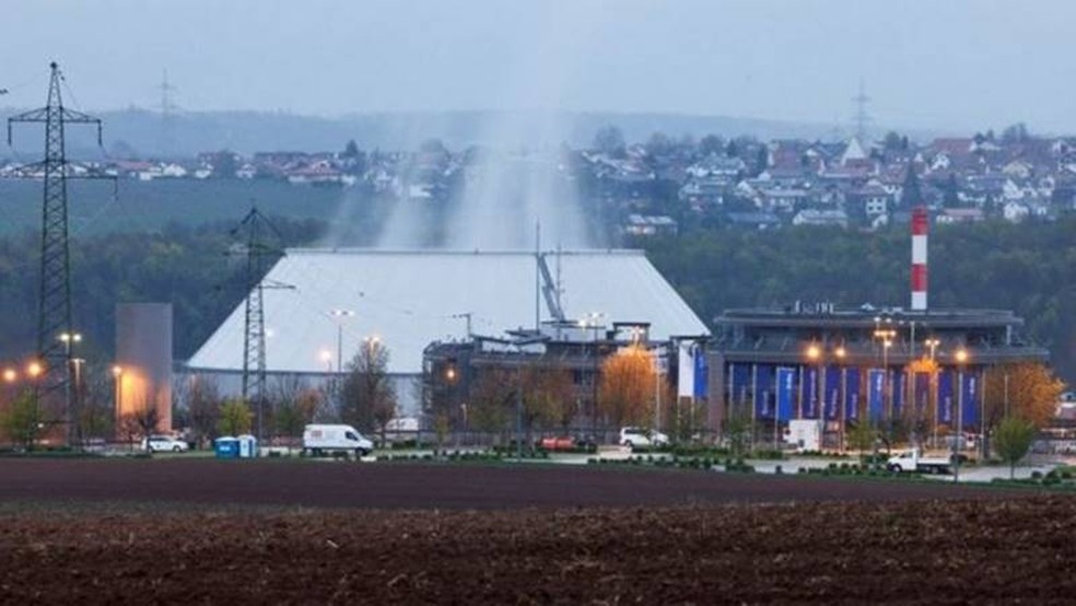 A usina nuclear de Neckarwestheim — Foto: Reuters