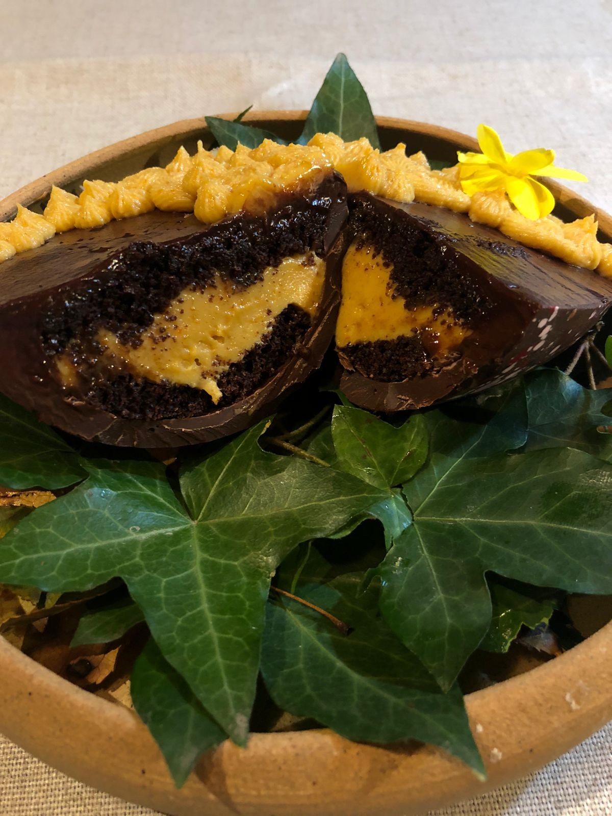 Ovo de colher com bolo de chocolate e brigadeiro de cenoura do Purinam (Foto: Divulgação )