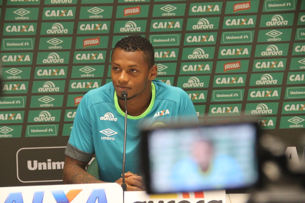 Chape faz acordo trabalhista com pais do lateral Dener ...