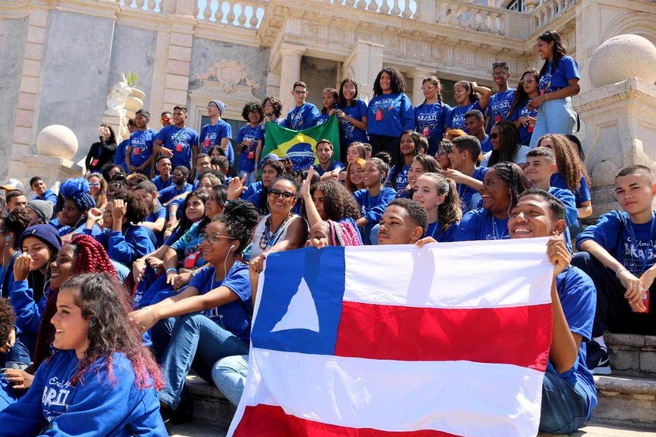 Após intercâmbio na Europa, estudantes baianos de escolas públicas discutem ações sociais em Salvador