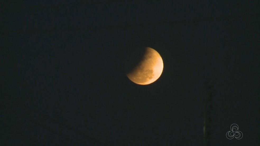 Eclipse lunar parcial em foto de 2019 — Foto: Armando Junior/Rede Amazônia/Arquivo