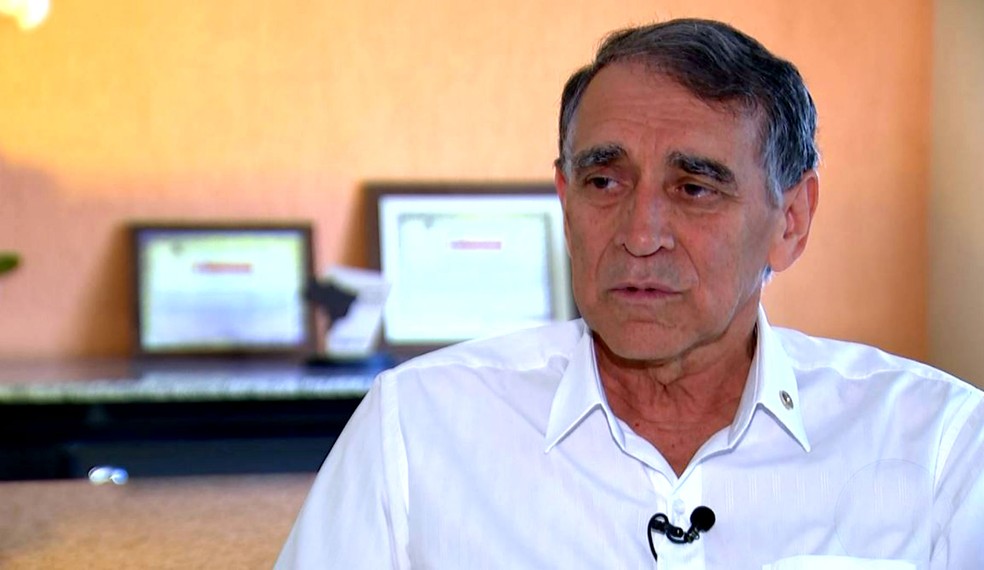 Valdeir Fagundes de Queiroz, diretor geral do HC: sem prazo para instalação de um novo equipamento (Foto: Reprodução / TV TEM)