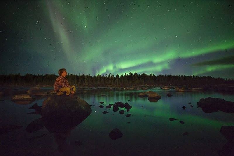 Antti Pietikainen tira selfie com aurora boreal (Foto: Antti Pietikainen/Aurora Zone)