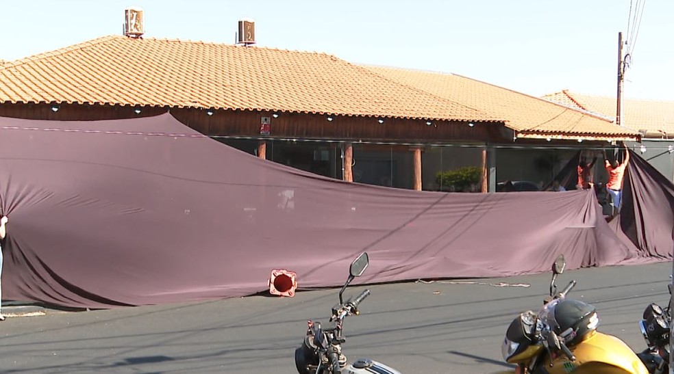 Bar onde fiscais da Prefeitura de Ribeirão Preto (SP) foram ofendidos por clientes — Foto: Reprodução / EPTV