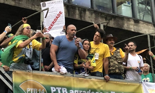 O deputado federal Daniel Silveira (PTB-RJ), condenado e indultado, discursou em manifestação na avenida Paulista, em São Paulo.  