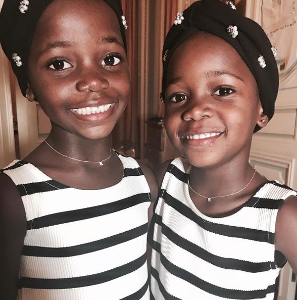 As filhas gêmeas de Madonna Estere e Stelle (Foto: Reprodução/Instagram)