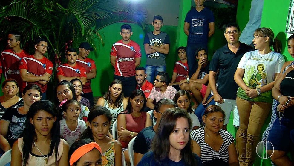 Familiares e amigos estiveram presente para celebrar o aniverário de Hugo Lucas (Foto: Reprodução/Inter TV Cabugi)