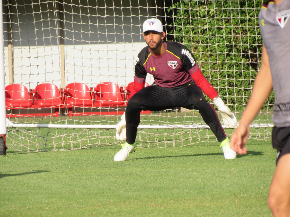 Renan Ribeiro completa quatro anos no São Paulo e curte a fase de ...