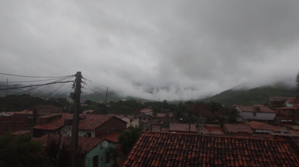 Chuva em Itapipoca na Região Norte do Estado.  — Foto: Ana Beatriz/Arquivo Pessoal