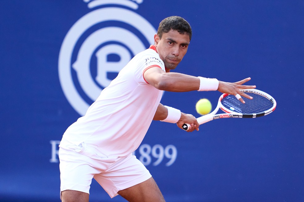 Thiago Monteiro em ação — Foto: Alex Caparros / Getty Images