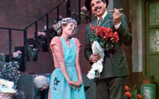 Em Ultimo Encontro Dona Florinda E Professor Girafales Refazem Cena Classica Revista Glamour Celebridades