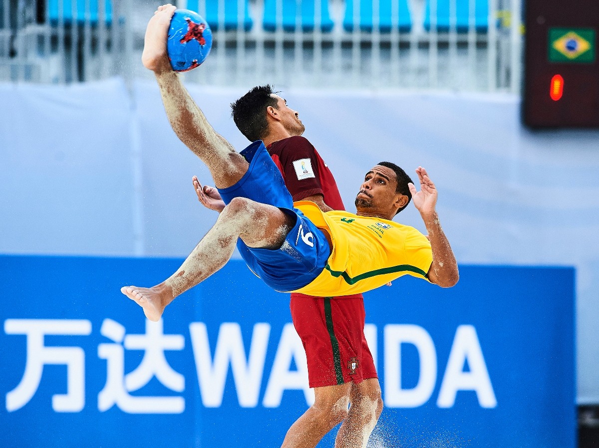 Técnico da seleção brasileira de futebol de areia convoca ...