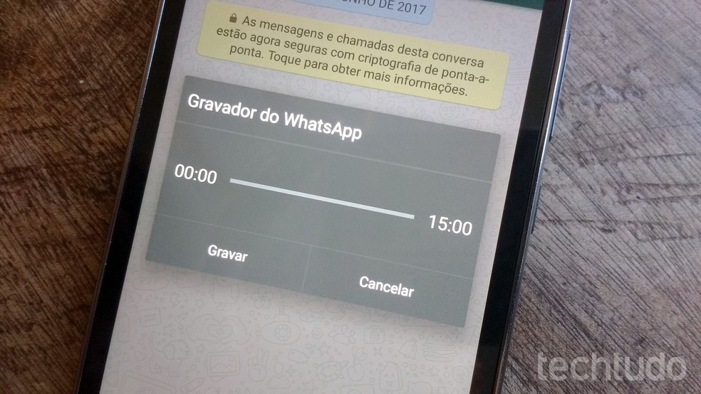 Gravador do WhatsApp: saiba como gravar áudios sem ficar pressionando o microfone (Foto: Caio Bersot/TechTudo)
