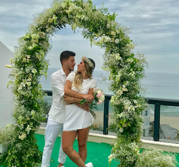 Mayra Cardi e Arthur Aguiar (Foto: ) Mayra Cardi e Arthur Aguiar (Foto: )