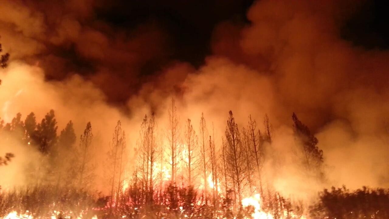 IncÃªndios intensos na CalifÃ³rnia sÃ£o consequÃªncia do aquecimento global. (Foto: DomÃ­nio PÃºblico)