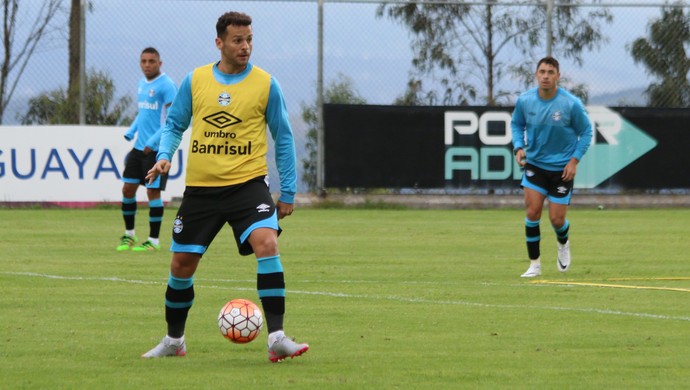 Livre das dores, Bobô alerta o Grêmio para jogo da vida da LDU em Quito