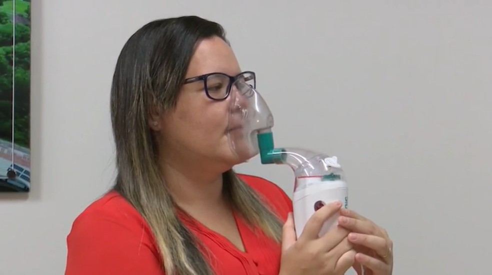 Solução é utilizada para fazer nebulização em pacientes Covid — Foto: Reprodução/Rede Amazônica Acre