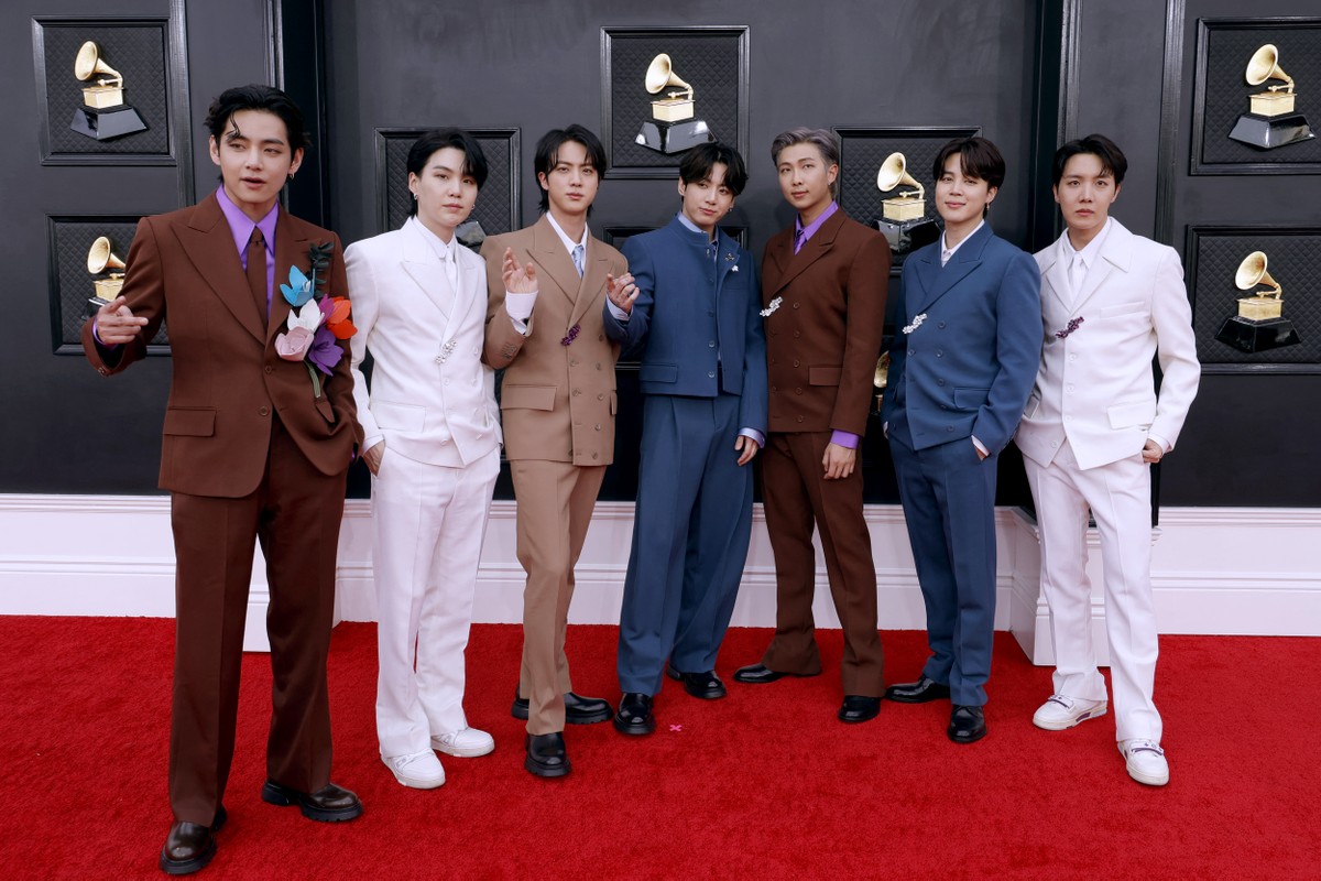 Pausa da banda BTS deixa fãs emocionados e investidores irados |  Pop & Arte