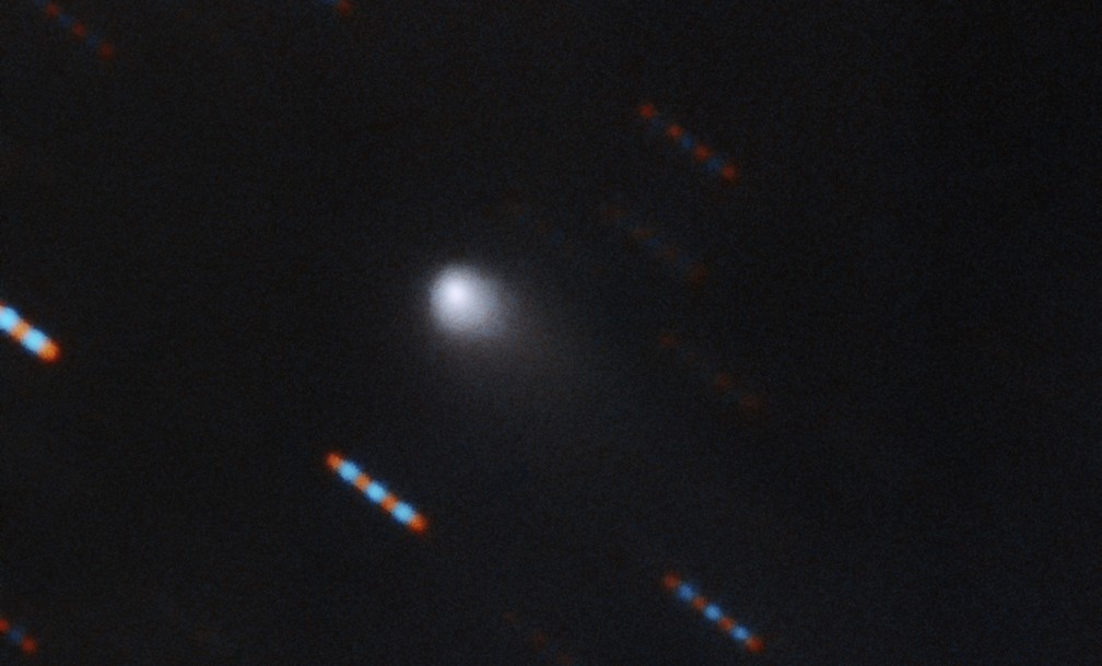 Imagem do cometa C/2019 Q4 (Borisov) composta com duas cores pelo observatório — Foto: Gemini Gemini Observatory/NSF/AURA