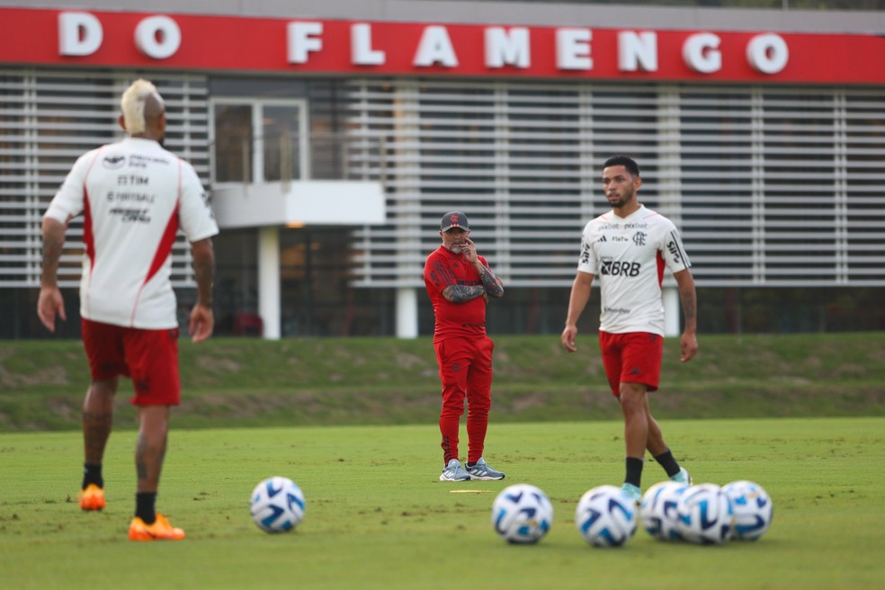 Sampaoli em treino do Flamengo — Foto: Gilvan de Souza/Flamengo