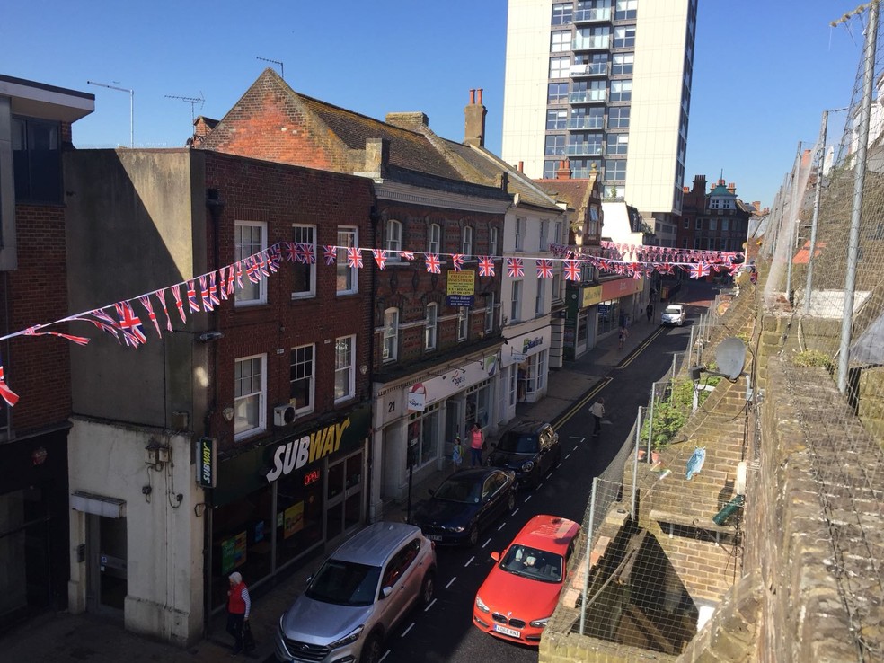 Vista da janela de Henne em Maidenhead. Windsor, local do casamento real, faz parte desse distrito.  (Foto: Arquivo Pessoal/Henne Magalhães)