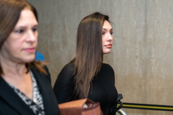 A ex-aspirante a atriz Jessica Mann no julgamento de Harvey Weinstein (Foto: Getty)