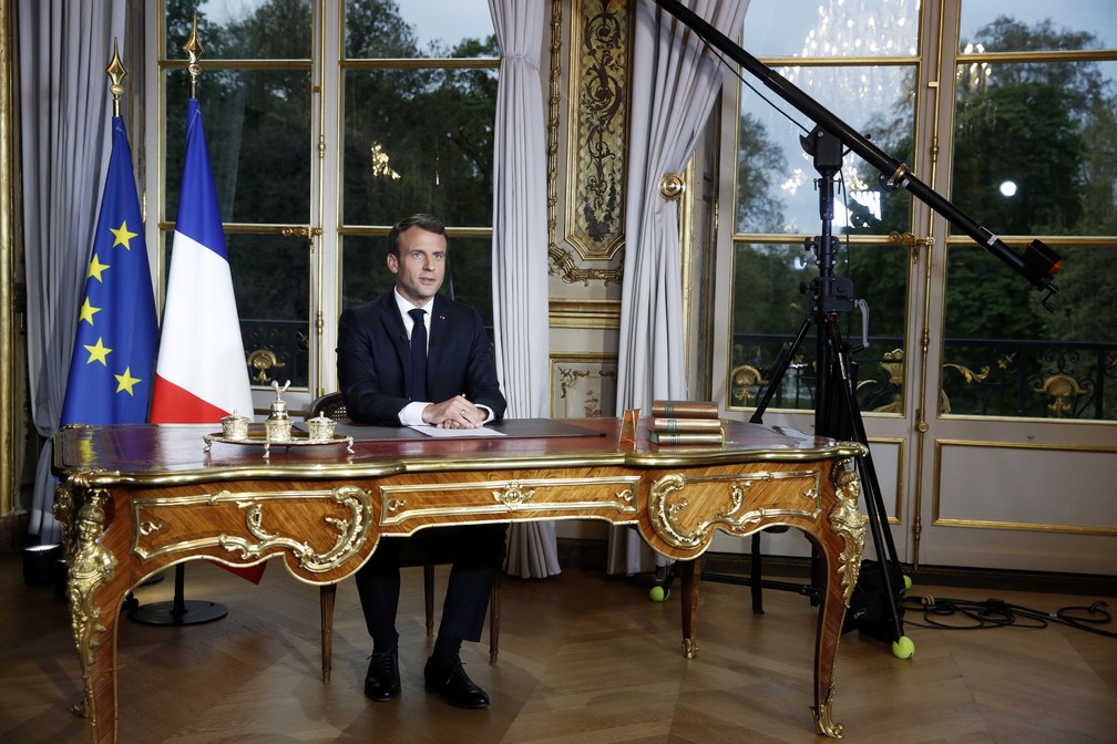 Presidente da FranÃ§a, Emmanuel Macron, discursa sobre incÃªndio na Notre-Dame â Foto: Yoan Valat/Pool via Reuters