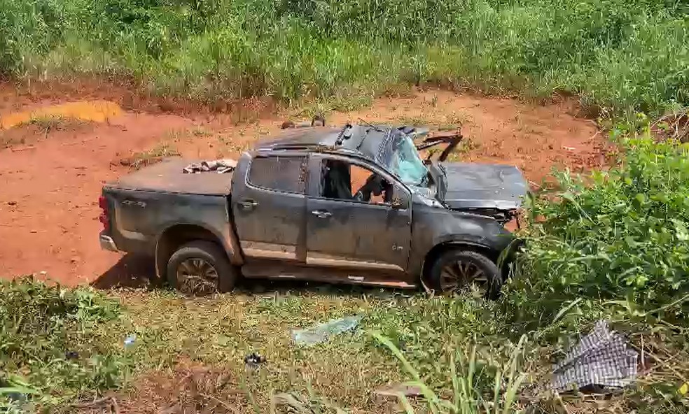 Veículo saiu da pista após a batida — Foto: Anderson Hentges/TVCA