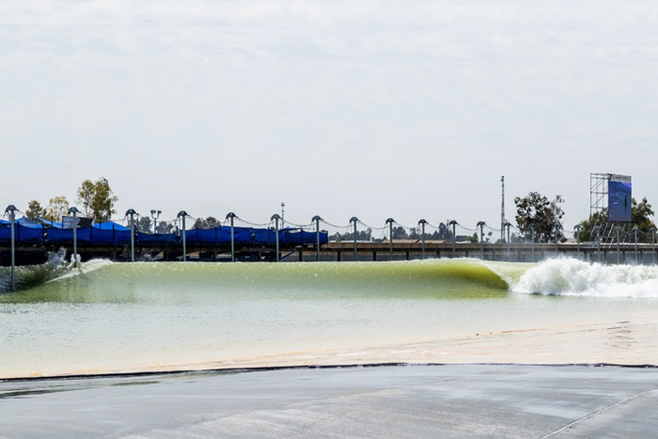 Desafio De Ondas Artificiais Tera Filipinho Mineiro Tati Slater E Tops Do Surfe Em Acao Na Piscina Mundial De Surfe Ge