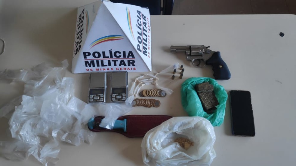 Material apreendido pela PM — Foto: Polícia Militar / Divulgação