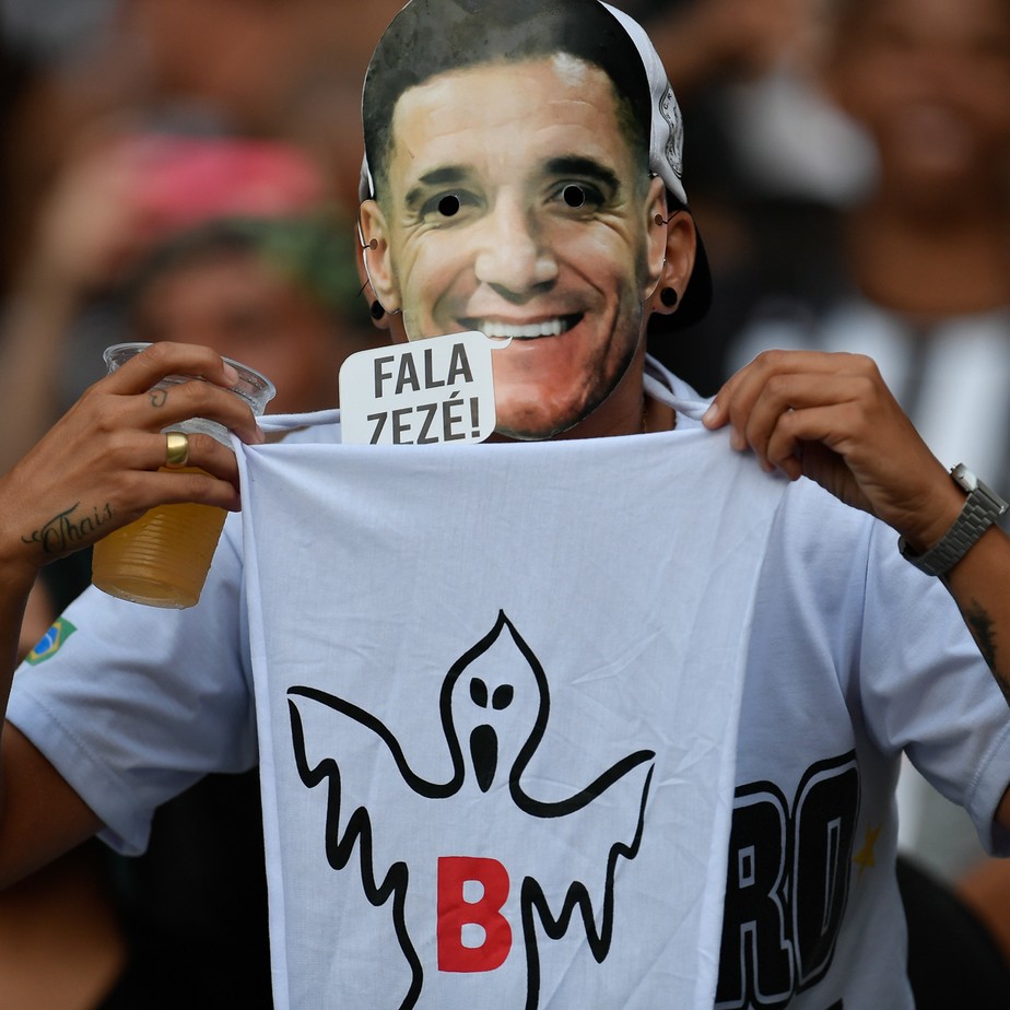 Torcida Do Atletico Mg Provoca O Cruzeiro Em Classico Fala Zeze E Fantasma Da Serie B Atletico Mg Ge