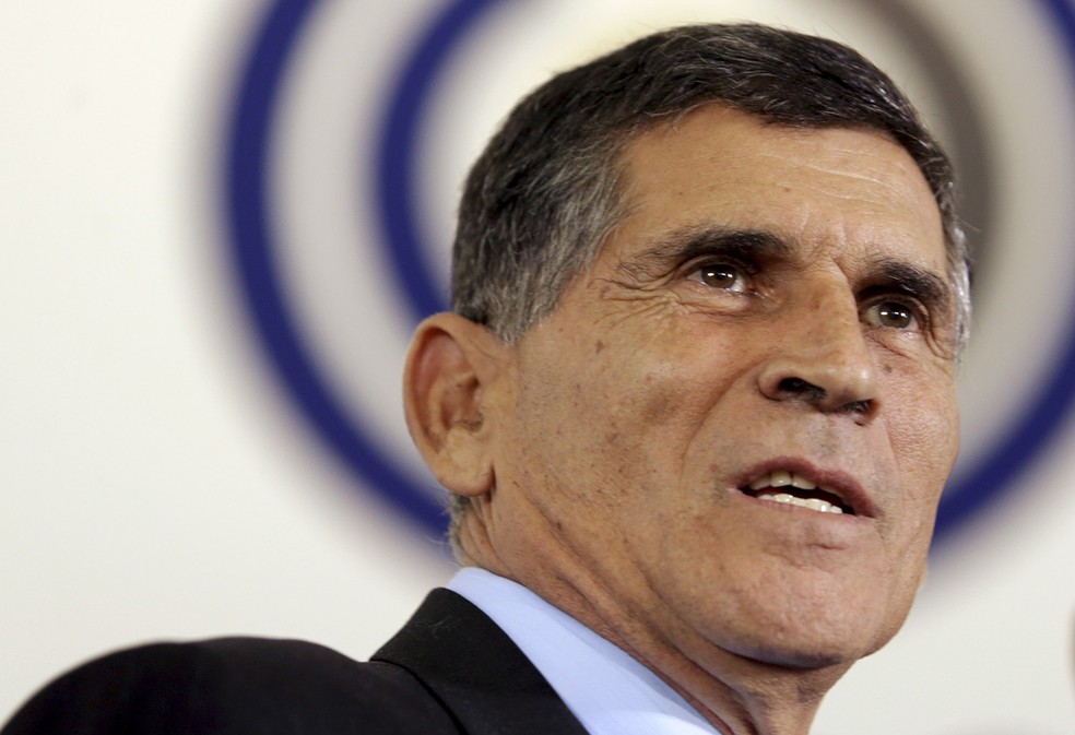 Santos Cruz: presidente “tem que apresentar as provas de suas acusações [ sobre fraude eleitoral] ou responder processo por desacreditar instituições” — Foto: Gabriel de Paiva/Agência O Globo